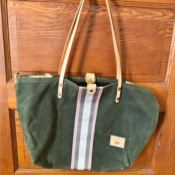 Meanwhile back on the farm tote - Picture 1 of 15
